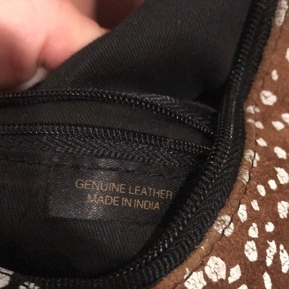 Vintage Leather Safari Bag - Picture 5 of 10